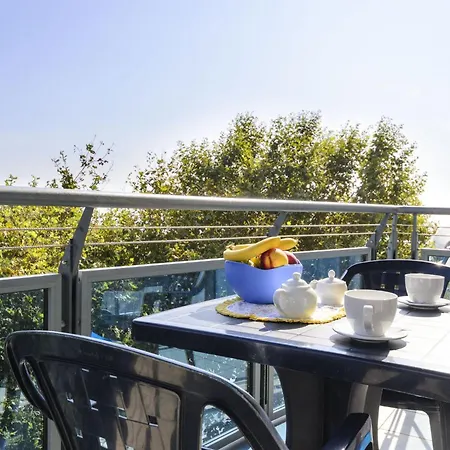 Apartamento Sunbeach-1 By Interhome